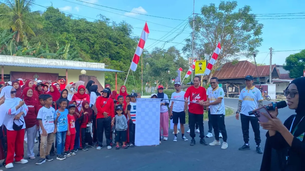 SEMARAK HUT KE-81 RI, DESA PANAIKANG GELAR JALAN SANTAI DAN SENAM SEHAT, WUJUDKAN KEBERSAMAAN WARGA 
